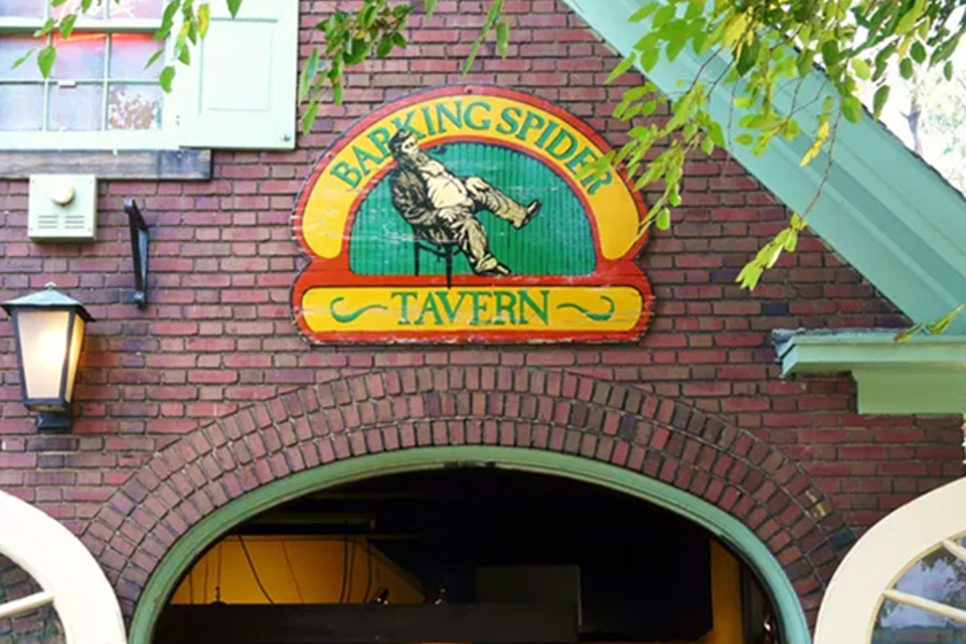 Jolly's Pizza Takes Over Former Barking Spider Tavern Space